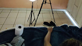 Quick, my husband is going to find out! I have sex with a mature gym girl