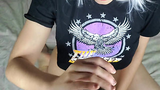 I Invited the Neighbor to My House and He Made Me Suck His Thick Cock, Finishing in My Pretty Mouth