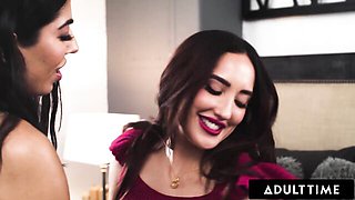 Glamour Chloe Amour and Jasmine Sherni - fingering sex - Adult Time