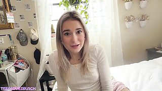 Watch insatiable Thea Marie and Kaby Snow's dirt