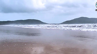 Public Beach Masturbate and Squirt