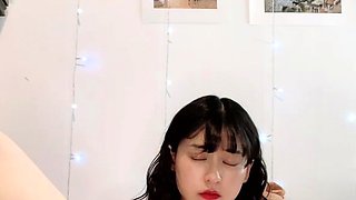 Asian slut fingers and toys with hitachi magic wand in hd