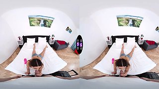 Desperate girlfriend displays titties to delay his business trip - tmwvrnet