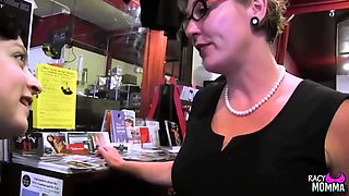 Stockinged chesty stepmother fingering before vibrator