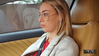 Amoral tart Lya Missy X-rated clip