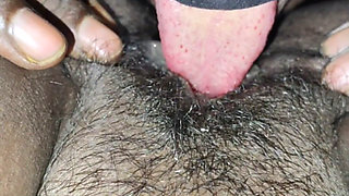 Harika Husbund Pussy Licking in Pussy