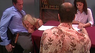 Blonde Babe in Ecstasy Fingering and Oral Delight