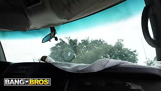 Bangbros - hair stylist madalina moon joins the bus and gets filled with ace hardz’s monster knob
