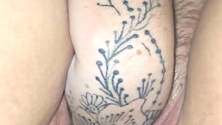 Jade Fisting Her Hairy MILF Pussy