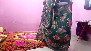 Saree Aunty Tamil Hot Sex