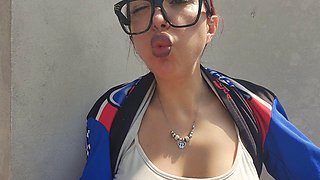 A new relaxing break with smoking and the beautiful Lavinia