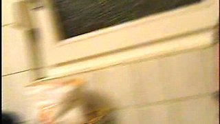 German Amateur Couple Fucks in the Bathtub