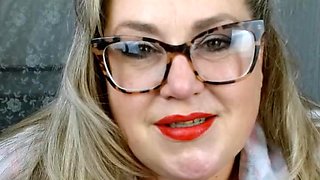 Lily Bays Horny BBW Stepmom Dirty Talk