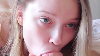 Real Amateur Sextape - Amazing Cumshot for Tiny Beautiful Natural Blonde