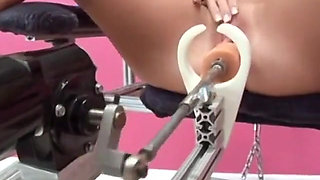 Paris Gets Her Pussy Fucked by a Sex Machine