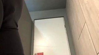 Risky Fucking In The Public Gym