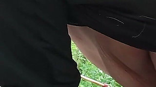 Flattulensen Pissing and Farting Outdoors