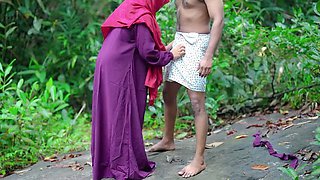 Pardha Mallu Couple Deep Forest Sex - Anal Doggy Style & Kissing in Nature Part 1