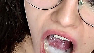 Blowjob Cum in Mouth Play Swallow Show