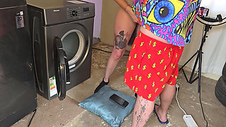 Stepsis Got Stuck in the Washing Machine and I Just Had to Fuck Her Flowering Pussy