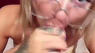 Pint-sized Chloe Temple Deepthroats Big Dick POV