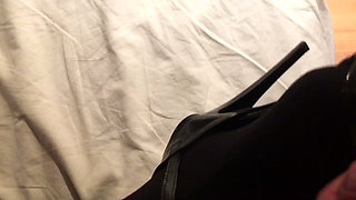 35 Cumshots on High Heels