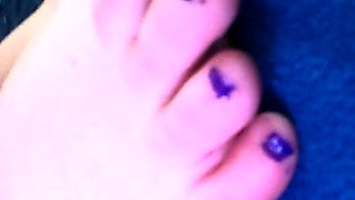 Sexynympho webcam model uses toy on clit to masturbate