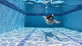Swimming Fetish - Underwater Swimming Naked