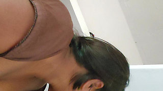 Desi Massage canter me dhire dhire bhabhi ke big beautiful boobs kiss kiye - desi bhabhi boobs suking tamil boy.