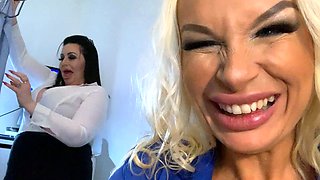 Blonde bitch in gorgeous stockings masturbates
