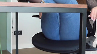 Businesswoman in Pantyhose Ignores Her Worker Fuck Her Feet