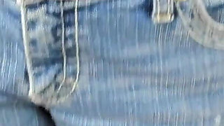 Blue Jean Wearin' MILF Jess Ryan