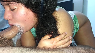 BIG ASS SHAKING WHILE DEVOURING A HORNY COCK