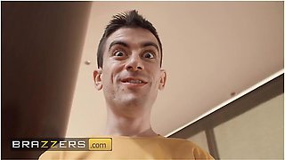 Jordi Cant Hold Himself From Fucking Sheila Ortega & Minni Joy On His Gfs Birthday
