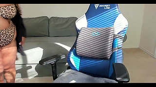 Cum Take Care of That Morning Wood with Me