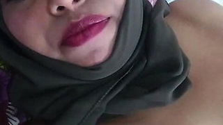 Couppilsmallu Enjoing in Bed Room