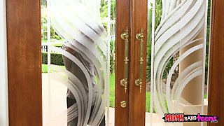 Stepmoms nail nubiles - pretty Lily Rader has invited her bf over for threesome