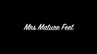 Mrs Mature Feet Strips From Everyday Clothing 416