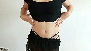 What could happen if a stepdaughter shares a bed with her stepfather at the hotel? - Porn in Spanish
