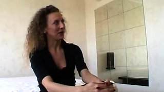 Gloryhole amateur blowjob followed with a cumshot