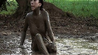 Hot muscled stud tommy defendi sizzling outdoor solo jerking