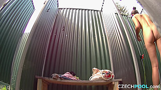 Czech Pool 5: Sexy Beauty Puts on a Steamy Shower Show
