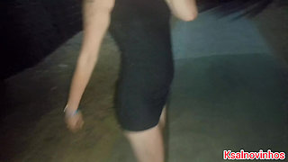 Horn Takes Wife to Walk Without Panties on the Beach After Male