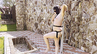 MIND SHAPED TO THE RHYTHM OF THE WHIP