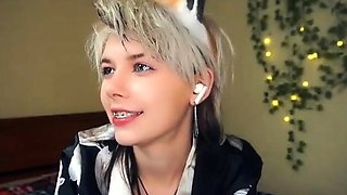 Blonde emo amateur solo masturbation