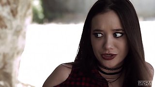 Phat bottomed queen Gia Paige is insanely hot with a cock in her pussy