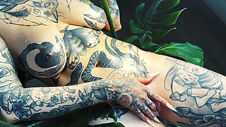 Feminine ASMR Pussy Sounds With Tattooed Beauty