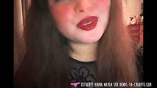 Vends-ta-culotte - A young North African girll gives you ten humiliating orders