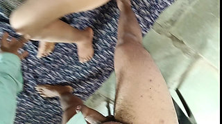 Chudakkad bahu ki gand Mari Bahu ki Gand mein Pani dal Diya sasur ne najayaj sambandh sasur se aur Bahu k