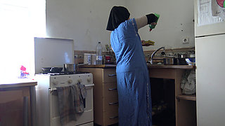 Homemade Hard Fucking Arab Wife in Kitchen